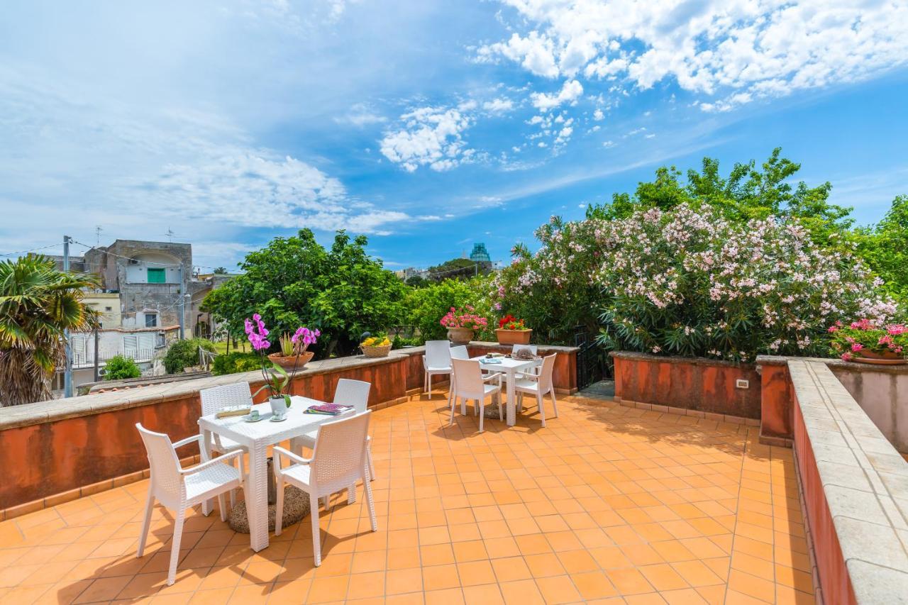 La Terrazza Sul Giardino Apartment Procida Exterior photo